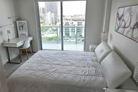 Condominio en alquiler en Miami, Florida, 1 dormitorio, 64.38 m2 № 1928316 - foto 11