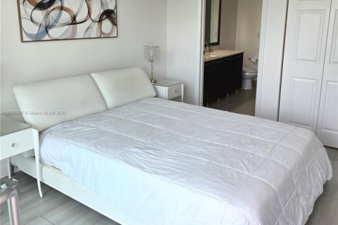 Condominio en alquiler en Miami, Florida, 1 dormitorio, 64.38 m2 № 1928316 - foto 12