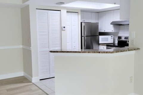 Copropriété à vendre à Royal Palm Beach, Floride: 2 chambres, 103.31 m2 № 2077497 - photo 7