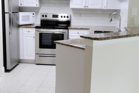 Copropriété à vendre à Royal Palm Beach, Floride: 2 chambres, 103.31 m2 № 2077497 - photo 5