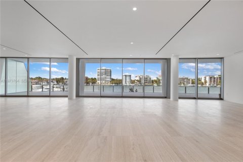 Condo in Miami, Florida, 3 bedrooms  № 2052905 - photo 4