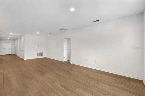Villa ou maison à vendre à Kissimmee, Floride: 4 chambres, 168.43 m2 № 2414060 - photo 8
