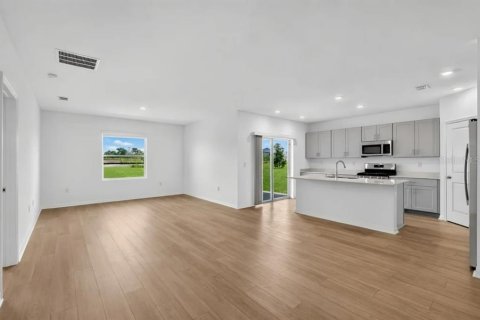 Villa ou maison à vendre à Kissimmee, Floride: 4 chambres, 168.43 m2 № 2414060 - photo 3