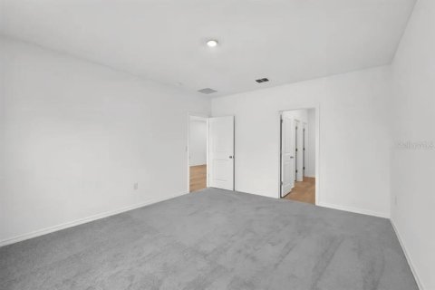 Villa ou maison à vendre à Kissimmee, Floride: 4 chambres, 168.43 m2 № 2414060 - photo 5