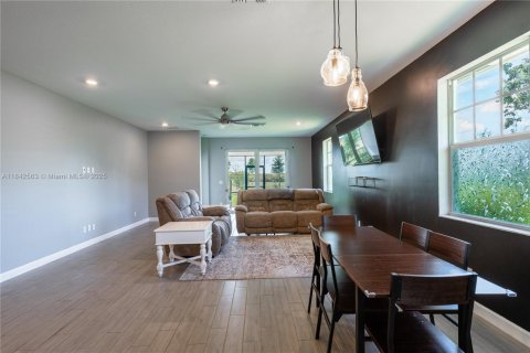 Casa en venta en Loxahatchee Groves, Florida, 3 dormitorios, 181.35 m2 № 1872413 - foto 6