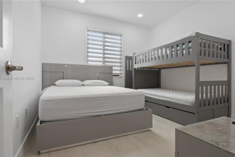 Townhouse in Doral, Florida 3 bedrooms, 149.02 sq.m. № 1860036 - photo 10