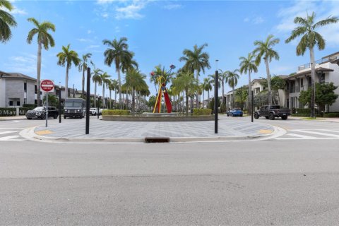 Townhouse in Doral, Florida 3 bedrooms, 149.02 sq.m. № 1860036 - photo 30