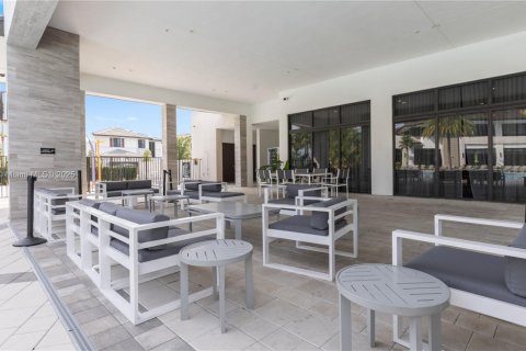 Townhouse in Doral, Florida 3 bedrooms, 149.02 sq.m. № 1860036 - photo 26