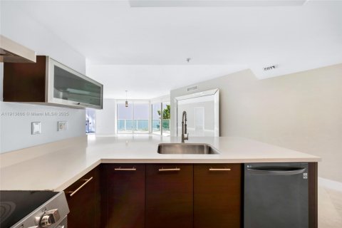 Condo in Sunny Isles Beach, Florida, 3 bedrooms  № 2082398 - photo 4