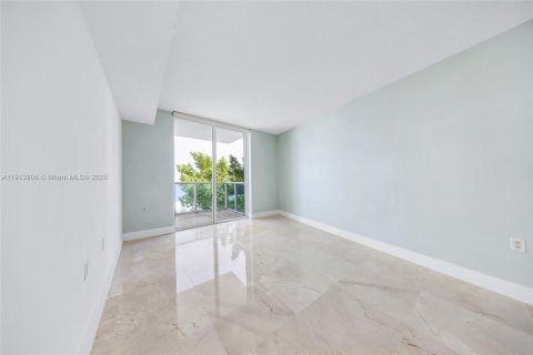 Condo in Sunny Isles Beach, Florida, 3 bedrooms  № 2082398 - photo 27