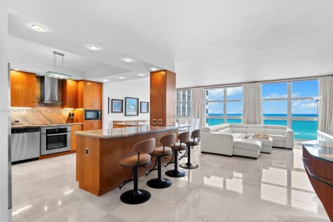 Купить кондоминиум в Майами-Бич, Флорида 1 спальня, 117.06м2, № 1958232 - фото 6