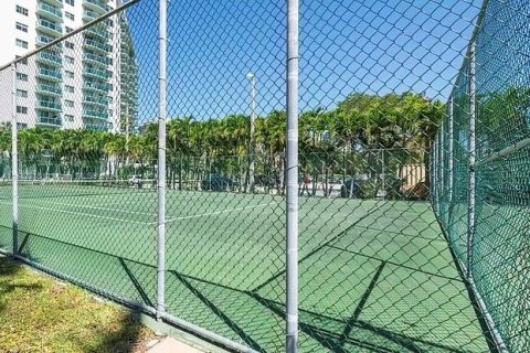 Copropriété à vendre à Sunny Isles Beach, Floride: 1 chambre, 93.37 m2 № 1702644 - photo 22