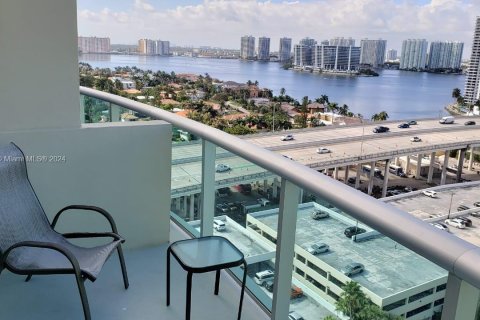 Copropriété à vendre à Sunny Isles Beach, Floride: 1 chambre, 93.37 m2 № 1702644 - photo 15