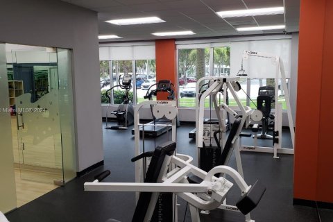 Copropriété à vendre à Sunny Isles Beach, Floride: 1 chambre, 93.37 m2 № 1702644 - photo 16