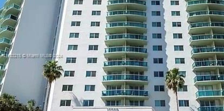 Condo à Sunny Isles Beach, Floride, 1 chambre  № 1702644