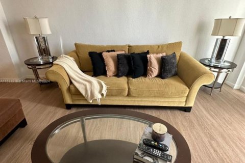 Copropriété à vendre à Sunny Isles Beach, Floride: 1 chambre, 93.37 m2 № 1702644 - photo 3