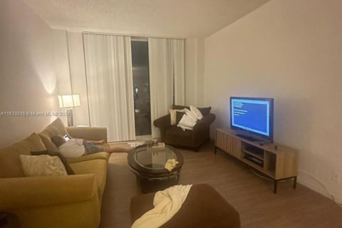Copropriété à vendre à Sunny Isles Beach, Floride: 1 chambre, 93.37 m2 № 1702644 - photo 13