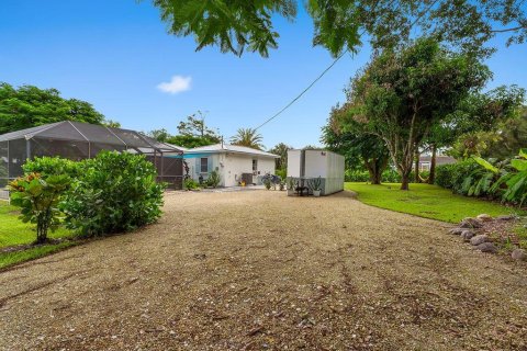 House in Vero Beach, Florida 3 bedrooms, 121.33 sq.m. № 2410743 - photo 29