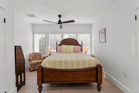 House in Vero Beach, Florida 3 bedrooms, 121.33 sq.m. № 2410743 - photo 11