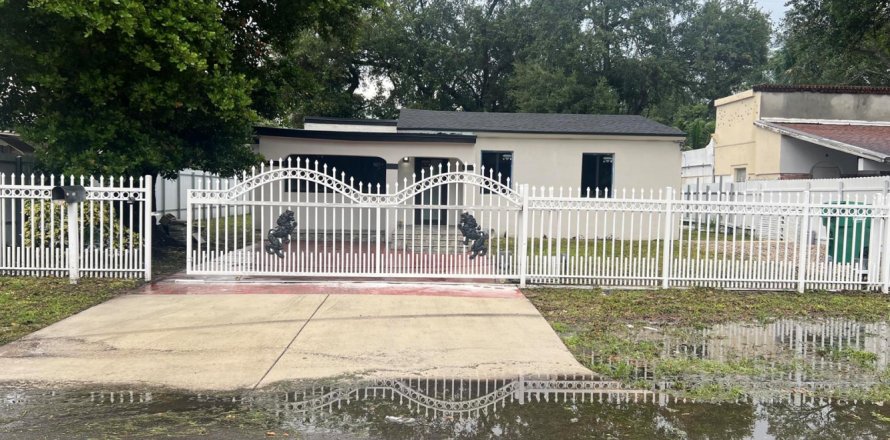 Villa ou maison à Miami, Floride 4 chambres, 122.63 m2 № 2246355