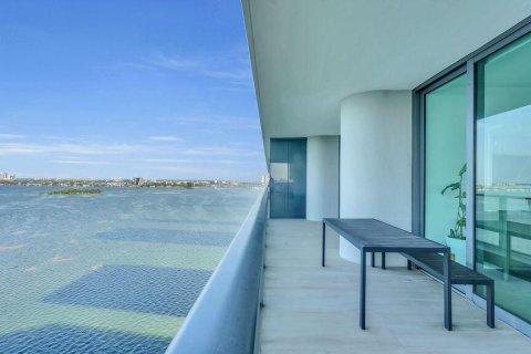 Condo in Miami, Florida, 3 bedrooms  № 2254425 - photo 15