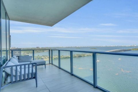 Condo in Miami, Florida, 3 bedrooms  № 2254425 - photo 16