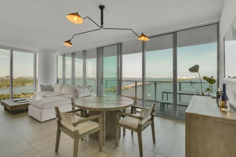 Condo in Miami, Florida, 3 bedrooms  № 2254425 - photo 14