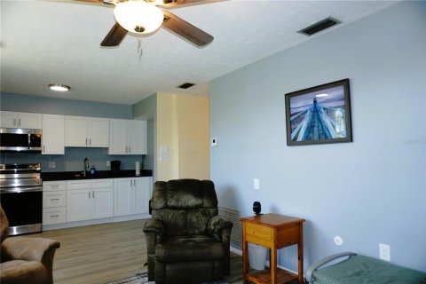 Condominio en venta en Holiday, Florida, 2 dormitorios, 71.35 m2 № 1577265 - foto 17