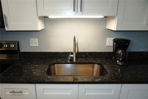 Condominio en venta en Holiday, Florida, 2 dormitorios, 71.35 m2 № 1577265 - foto 14