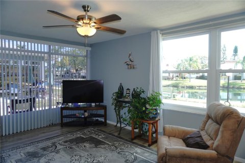 Condominio en venta en Holiday, Florida, 2 dormitorios, 71.35 m2 № 1577265 - foto 4