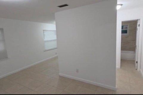 Apartment in Bradenton, Florida 2 bedrooms, 69.68 sq.m. № 1912146 - photo 9