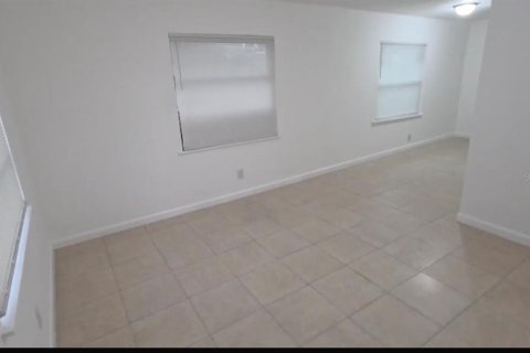 Apartment in Bradenton, Florida 2 bedrooms, 69.68 sq.m. № 1912146 - photo 4