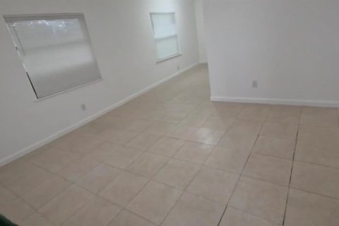 Apartment in Bradenton, Florida 2 bedrooms, 69.68 sq.m. № 1912146 - photo 3