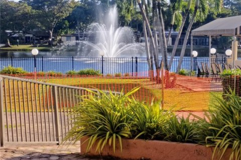 Купить кондоминиум в Холливуд, Флорида 1 спальня, 65.96м2, № 1987112 - фото 21