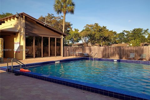 Купить кондоминиум в Холливуд, Флорида 1 спальня, 65.96м2, № 1987112 - фото 12