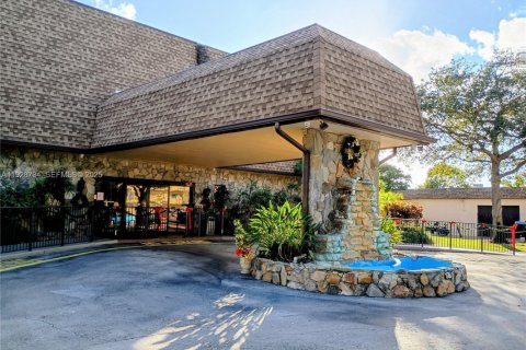 Купить кондоминиум в Холливуд, Флорида 1 спальня, 65.96м2, № 1987112 - фото 14