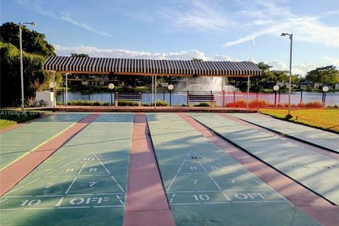 Купить кондоминиум в Холливуд, Флорида 1 спальня, 65.96м2, № 1987112 - фото 18