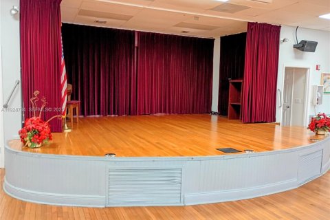 Купить кондоминиум в Холливуд, Флорида 1 спальня, 65.96м2, № 1987112 - фото 22