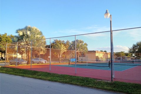 Купить кондоминиум в Холливуд, Флорида 1 спальня, 65.96м2, № 1987112 - фото 10