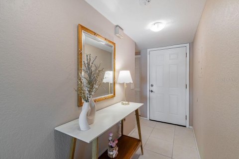 Condo in Altamonte Springs, Florida, 2 bedrooms № 2207658