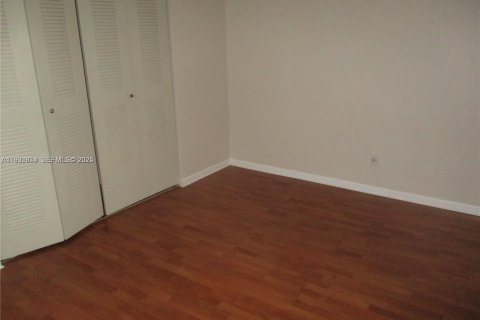 Снять в аренду кондоминиум в Майами, Флорида 2 спальни, 90.67м2, № 1989533 - фото 6