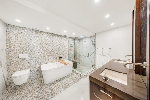 Copropriété à vendre à Fort Lauderdale, Floride: 2 chambres, 118.36 m2 № 2051901 - photo 15