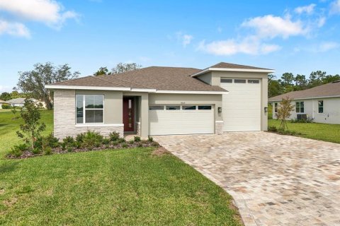 House in Weeki Wachee, Florida 3 bedrooms, 174.66 sq.m. № 2431764
