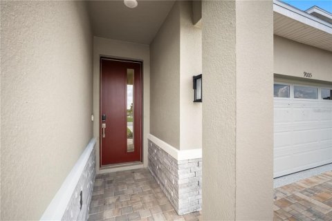 House in Weeki Wachee, Florida 3 bedrooms, 174.66 sq.m. № 2431764 - photo 5