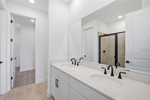 House in Weeki Wachee, Florida 3 bedrooms, 174.66 sq.m. № 2431764 - photo 23