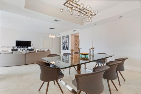Купить кондоминиум в Майами-Бич, Флорида 5 спален, 384.15м2, № 2153013 - фото 20