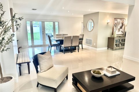 Купить виллу или дом в Майами, Флорида 3 спальни, 204.85м2, № 1989823 - фото 3