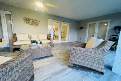 Купить виллу или дом в Майами, Флорида 3 спальни, 204.85м2, № 1989823 - фото 15