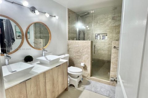 Купить виллу или дом в Майами, Флорида 3 спальни, 204.85м2, № 1989823 - фото 13