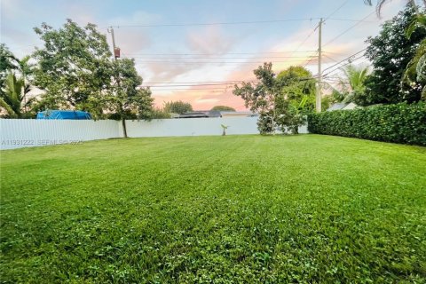 Купить виллу или дом в Майами, Флорида 3 спальни, 204.85м2, № 1989823 - фото 17